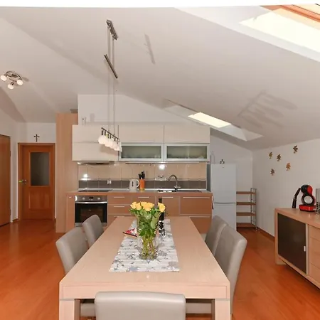Apartament Hedko *